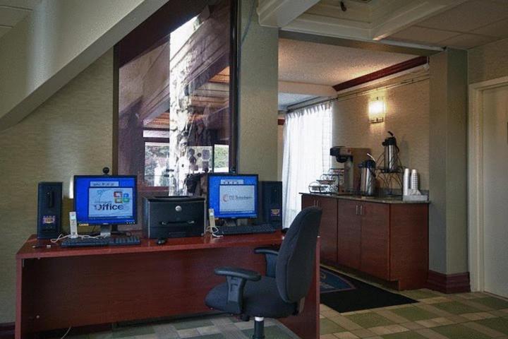 ฮาวเวิร์ด จอห์นสัน บาย วินด์แฮม คลิฟตัน นิวเจอร์ซีย์ Hotel ภายนอก รูปภาพ