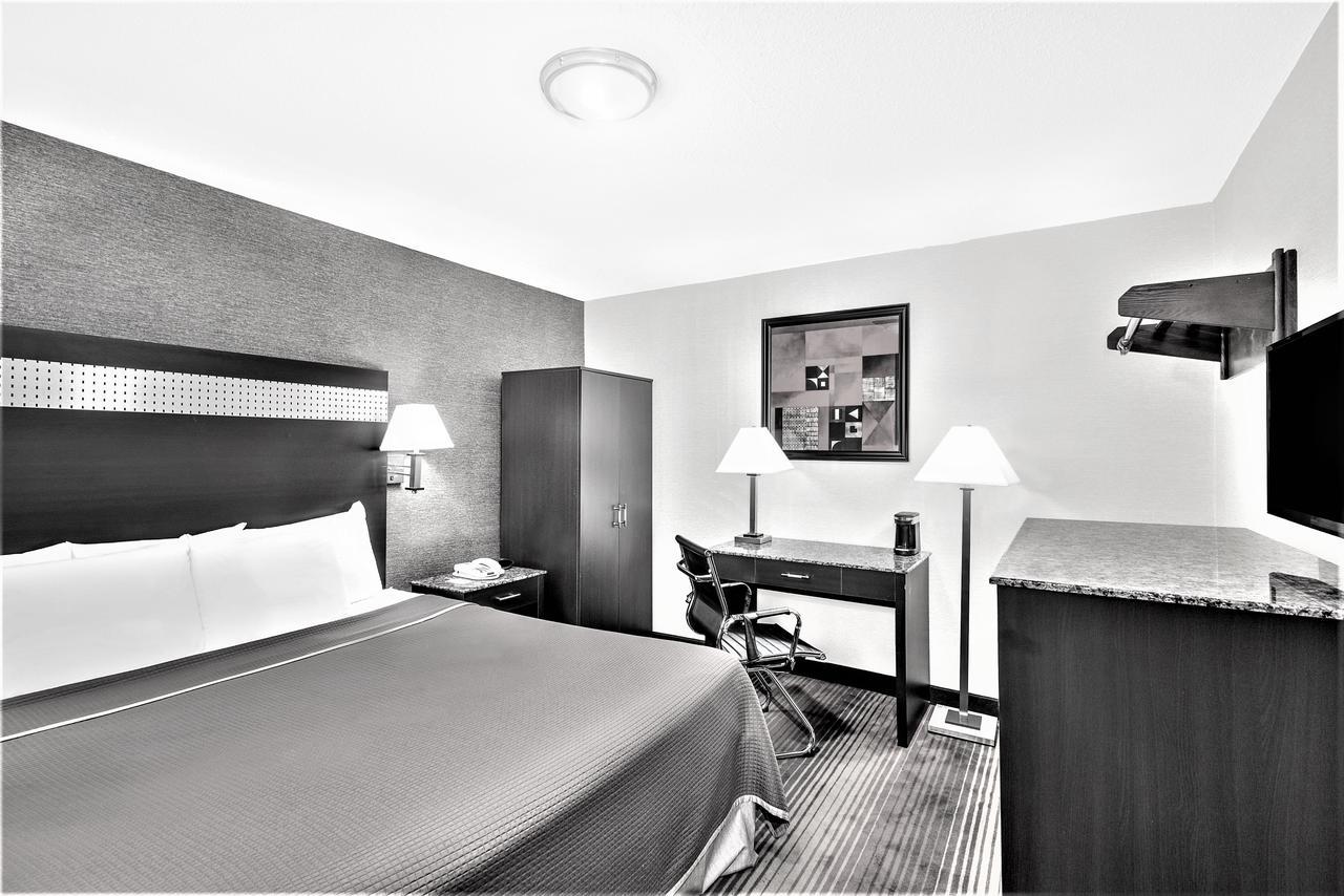 ฮาวเวิร์ด จอห์นสัน บาย วินด์แฮม คลิฟตัน นิวเจอร์ซีย์ Hotel ภายนอก รูปภาพ